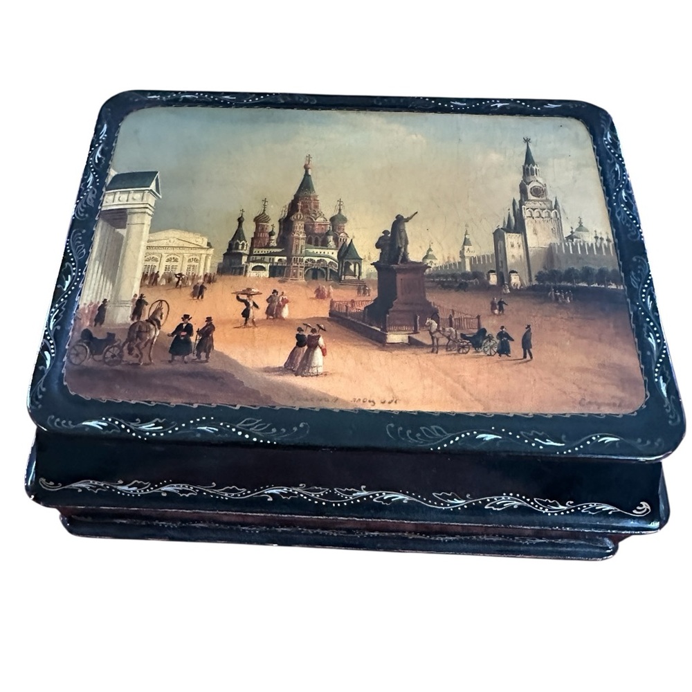 Russian Lithograph Decal over Black Lacquer Hinged Jewelry/Trinket Box